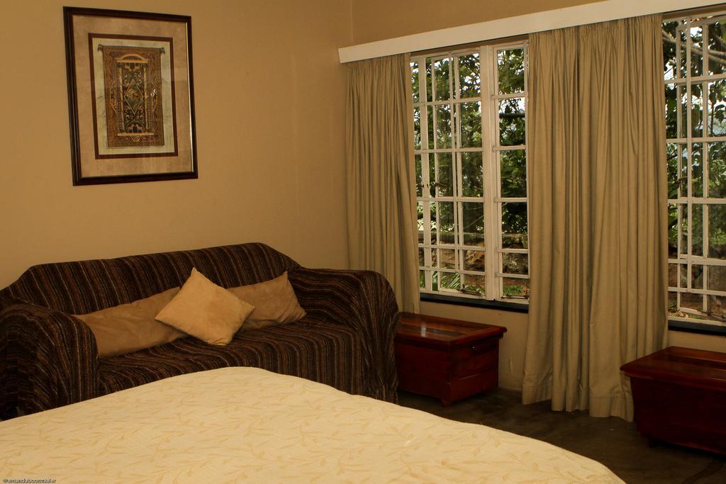 Down Gran'S Self-Catering Cottage Lobamba Buitenkant foto